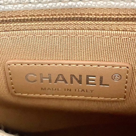 CHANEL COCO HANDLE FLAP WHITE CHEVRON CAVIAR LEATHER SILVER HARDWARE - Picture 9 of 10